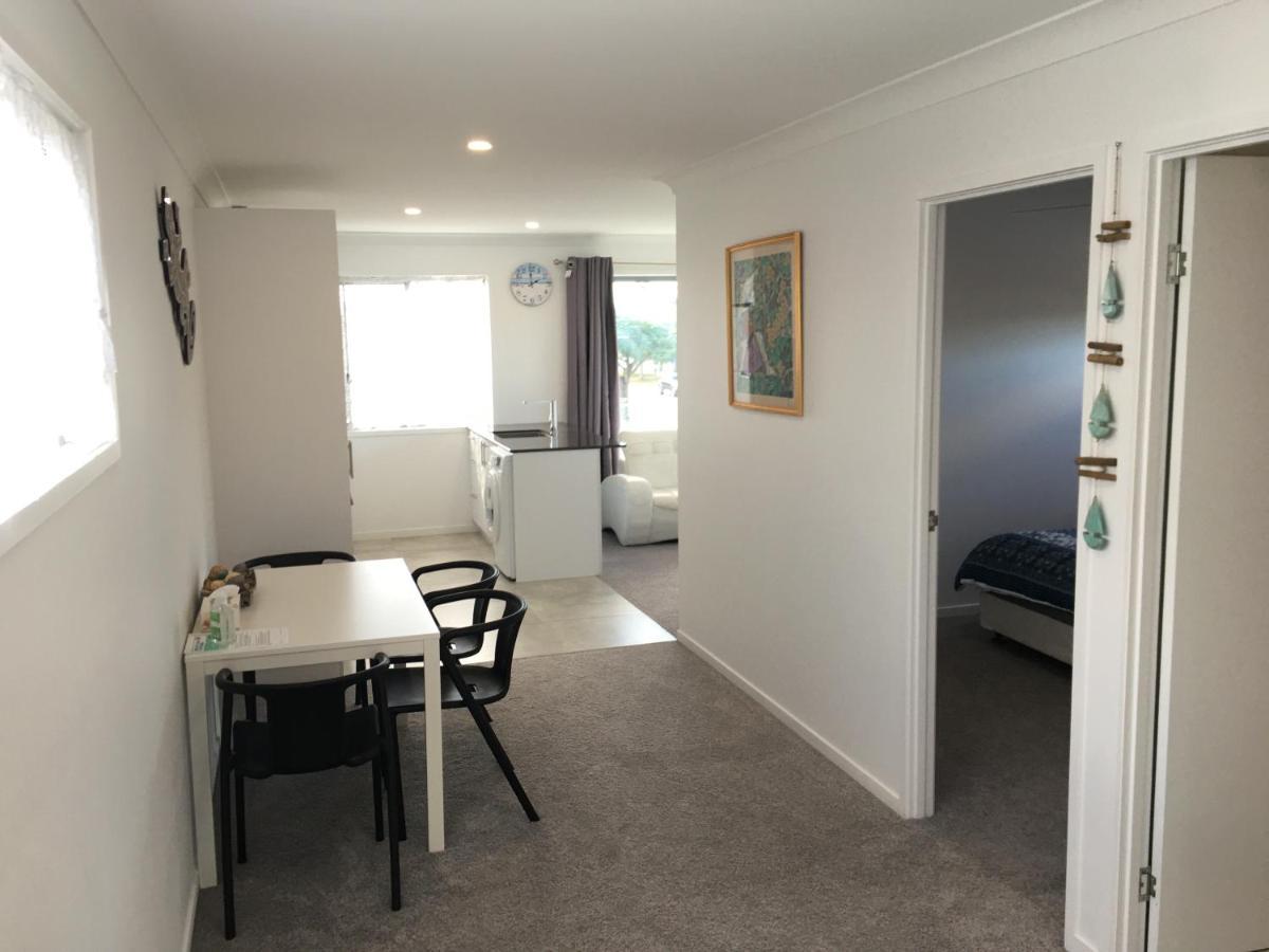 2Bd Family Or Couple Guesthouse Upstairs Near Turf Club, Hota In Bundall Gold Coast Eksteriør bilde