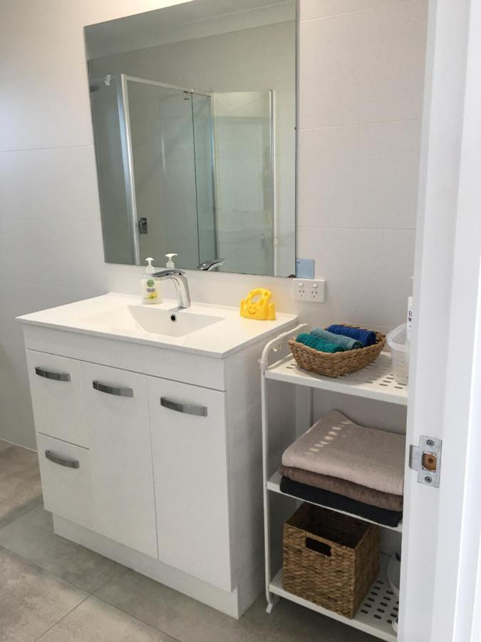 2Bd Family Or Couple Guesthouse Upstairs Near Turf Club, Hota In Bundall Gold Coast Eksteriør bilde